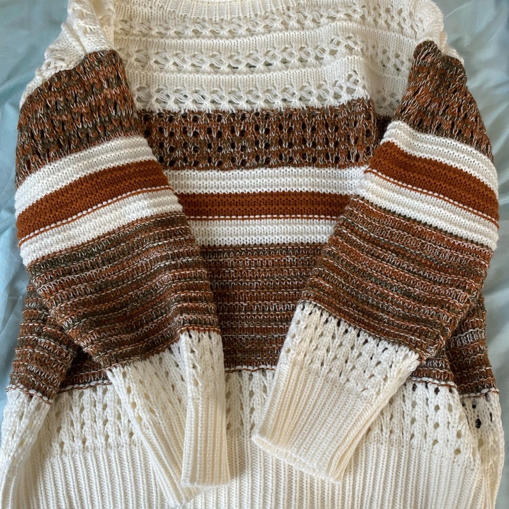 Crème and brown stripe sweater